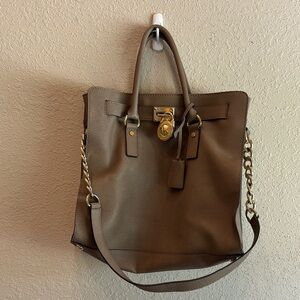 Elegant Brown Leather  MICHAEL KORS Tote Bag